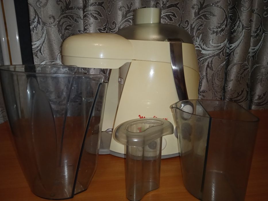 Соковыжималка Moulinex Frutti Pro Plus 600W