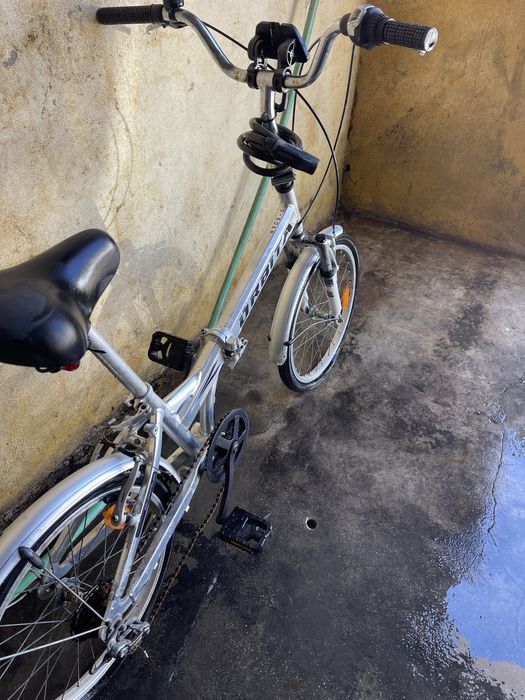 Bicicleta em aluminio dobravel com marcha