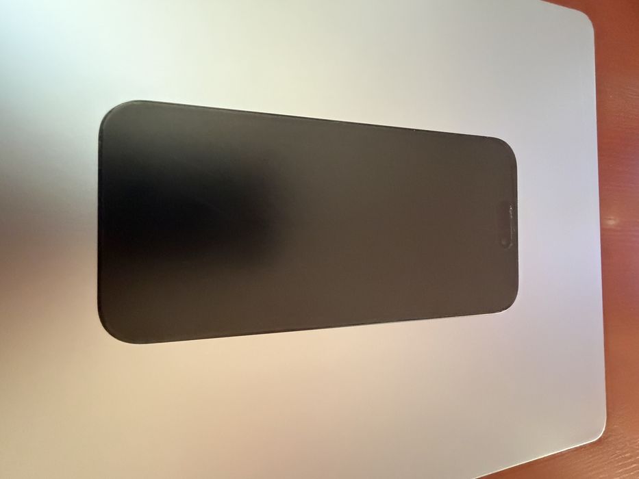 iPhone  15 plus  zadbany