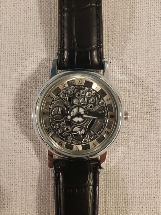 Zegarek nareczny przezroczysty kolor chrom fluorescencja szkieletor