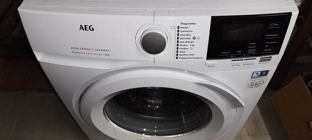 Máquina Lavar Roupa AEG 8 KG