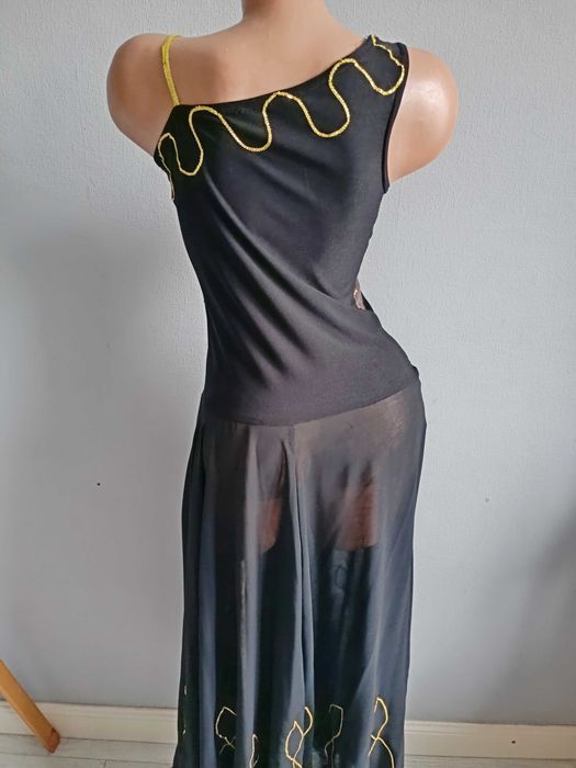 Сукня для бальних танців стандарт.