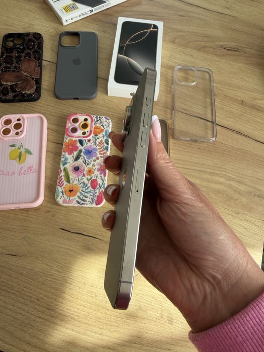 IPhone 16 pro max Titanium