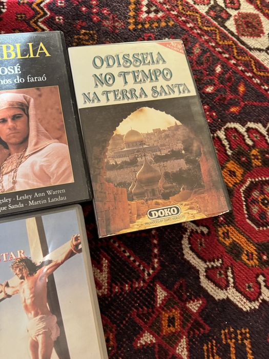 Lote de 4 VHS temas religiosos