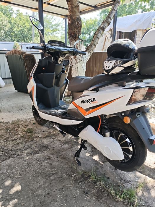 Скутер maxxter neon 2.5kw