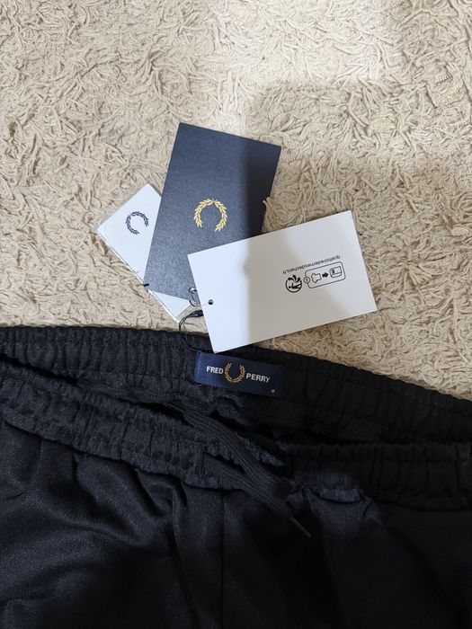 Штани Fred Perry