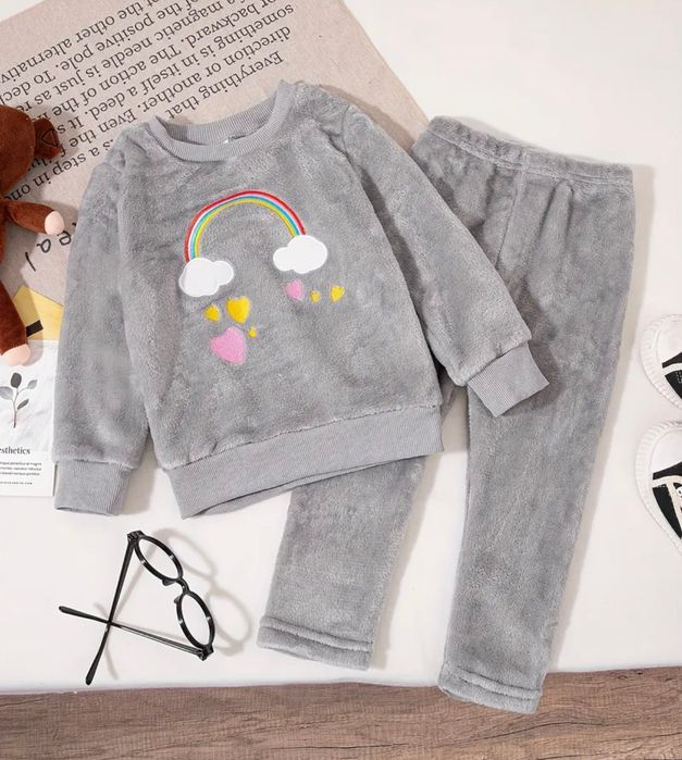 Тепла піжамка на дівчинку