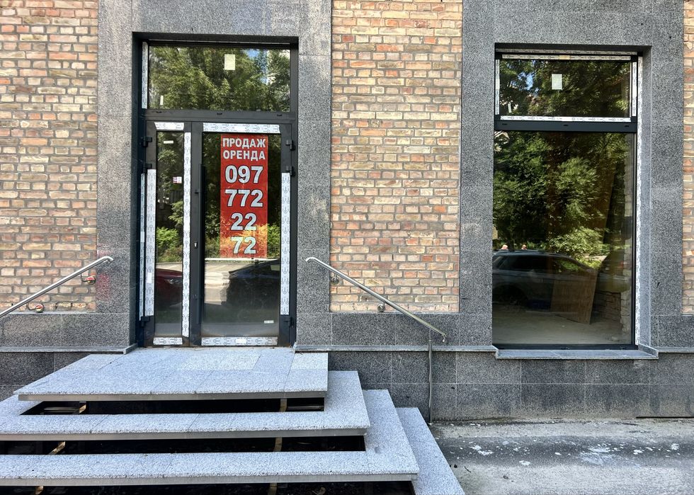 Продаж торгівельного приміщення, 54м2 вул. Лейпцигська