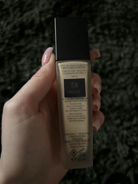 Стійкий тональний крем від Lancome