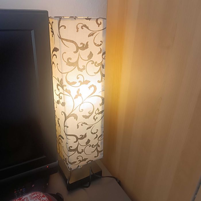 Lampa nocna dla stóla