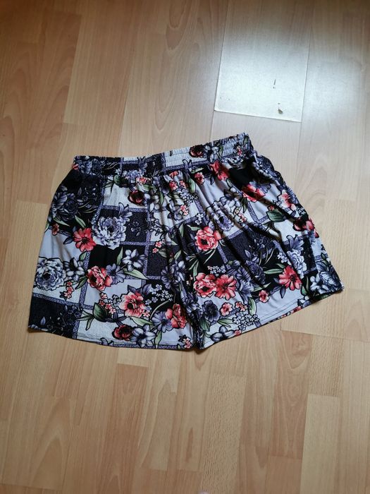 Luźne materiałowe krótkie spodenki  letnie z włókna bambusowego