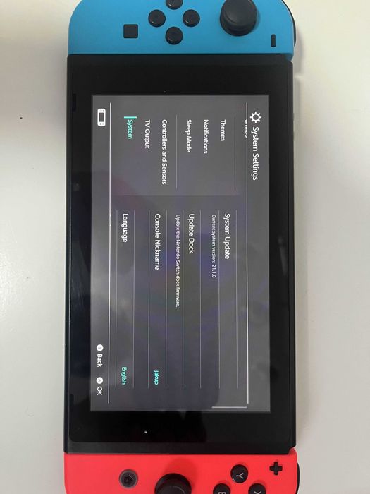 Zestaw Nintendo Switch V2 + karty microsd + pad + dodatki