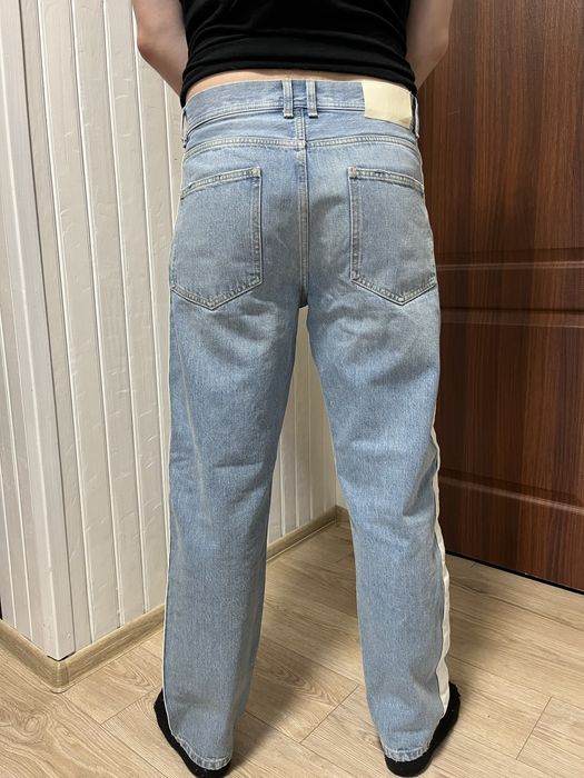 Чоловічі джинси ZARA світлі з лампасами розмір М