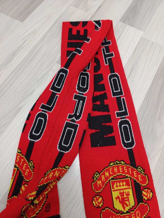 Шарф фаната MANCHESTER utd