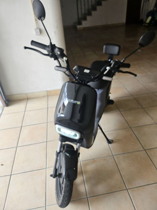 Mota eléctrica  tem autonomia para 40 kilometros e velocidade 45