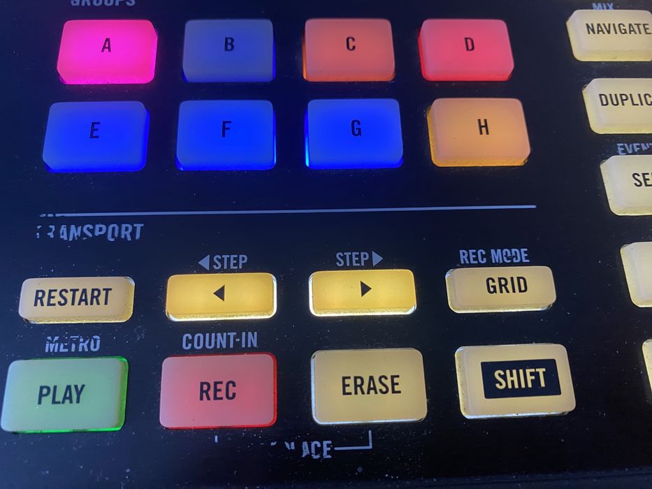 NI Maschine mk2 грувбокс