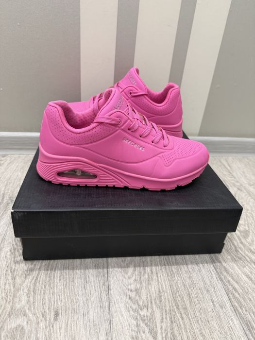 Кроссовки женские SKETCHERS 39 размер