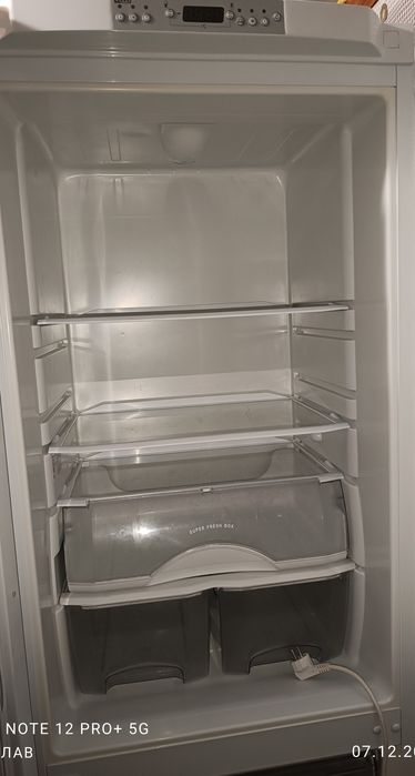 Продам холодильник Атлант