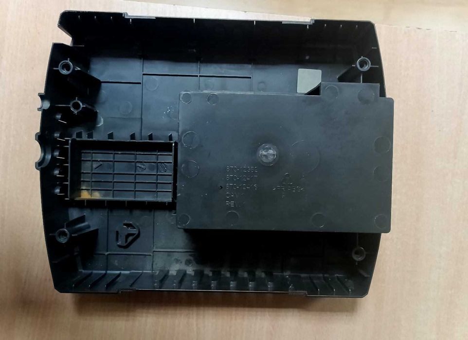 Корпус для ДБЖ APC Back-UPS ES 700VA (BE700-RS) / Вживаний