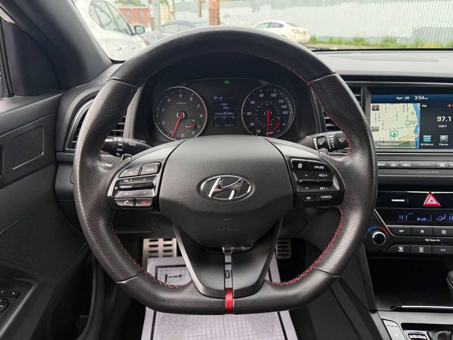 Hyundai Elantra Sport      2017