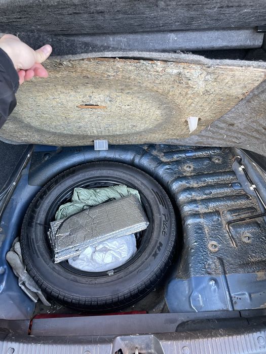 Продам Mazda 626 GF 1.8