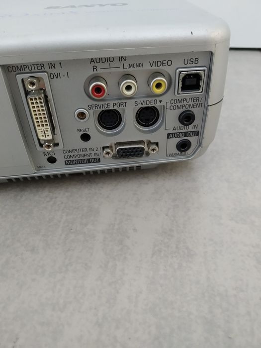 Sanyo PROxtraX Multiverse Projector plc-xu50 with Defect64284463952770122