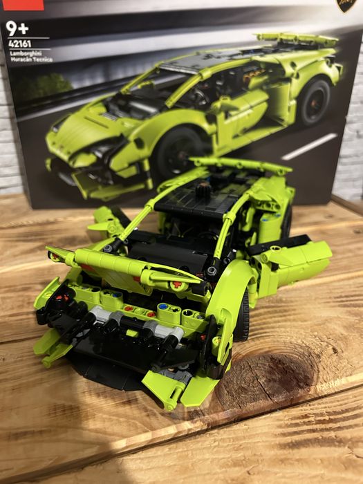 Lego Technic 42161 Lamborghini Huracan