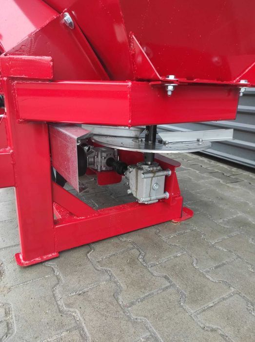 OD RĘKI - Rozsiewacz Nawozu Dwutalerzowy STRUMYK TYTAN Nowy 400–1600 L