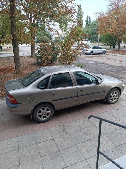 Опель вектра B 1996 года