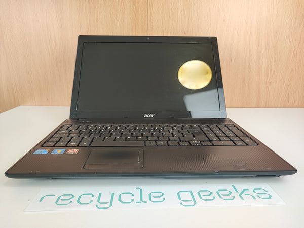 Acer Aspire 5742G i3-M370 4GB DDR3 750GB HDD Teclado PT