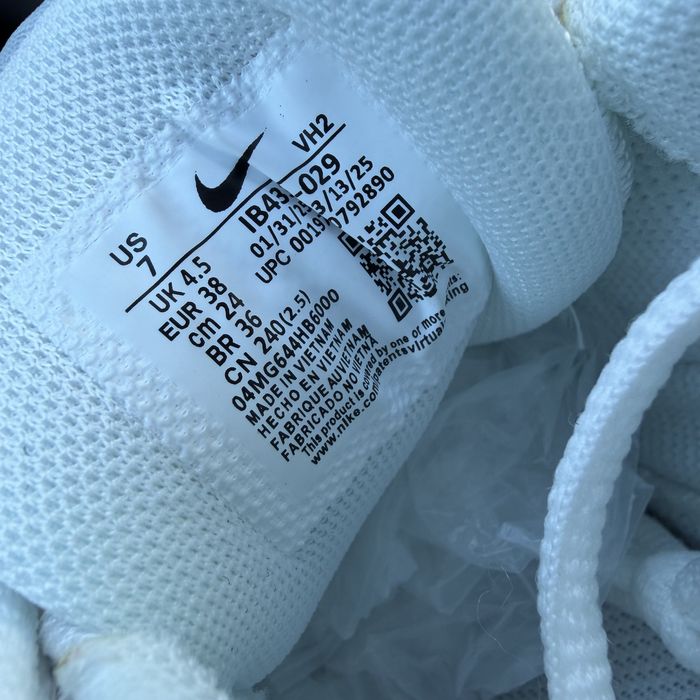 Жіночі кросівки найк інітіатор сірі  Nike Initiator Grey Silver Castom