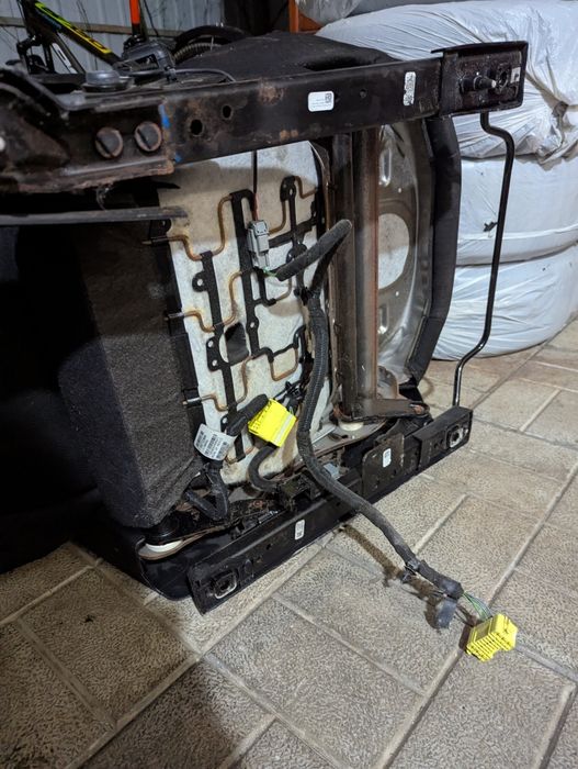 Сидіння Jeep Cherokee водійське крісло