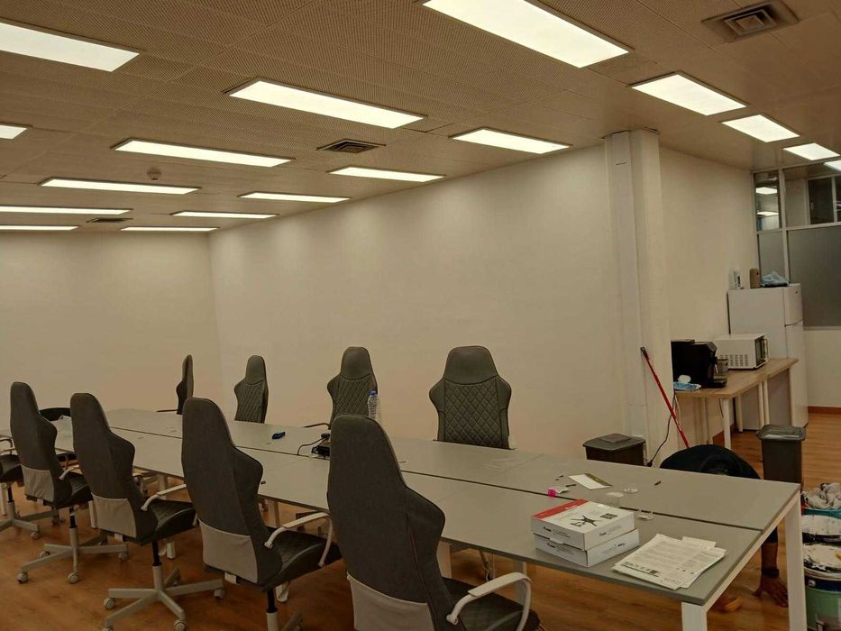 Mesa / Ilha de trabalho para escritório branca