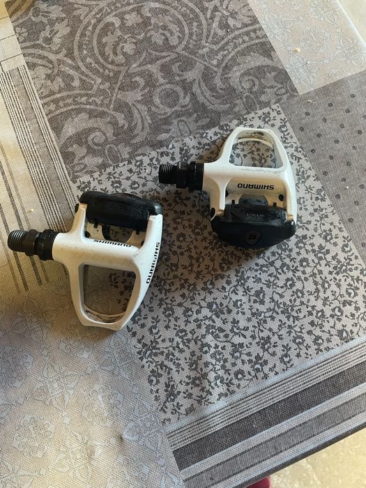 Pedais Shimano, guiador e avanço 80 mm