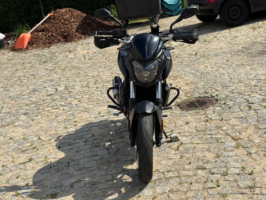 Bajaj Dominar 400 (2018) ABS.  KTM DUKE 390 YAMAHA MT07/MT03