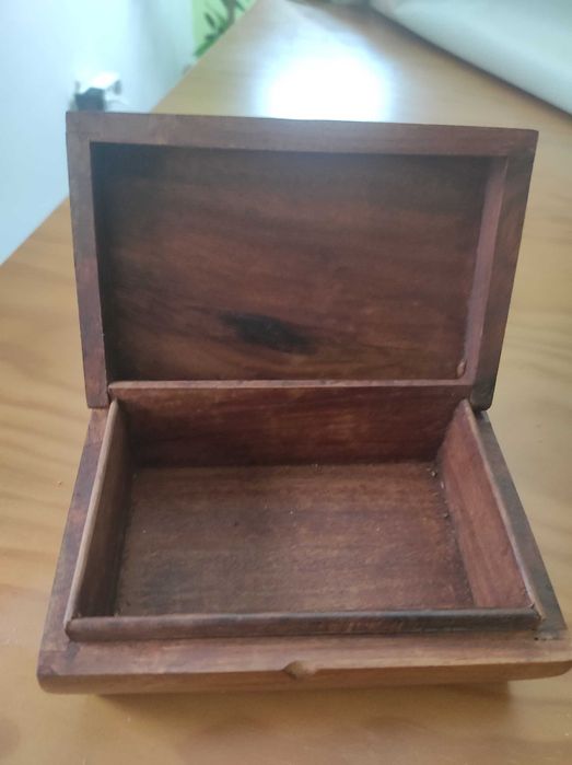 Caixinha guarda jóias