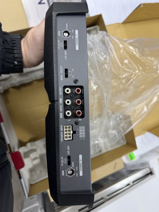 Чотириканальний підсилювач Pioneer GM-6300F