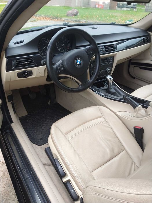 Bmw 3  E92 320i 170km coupe
