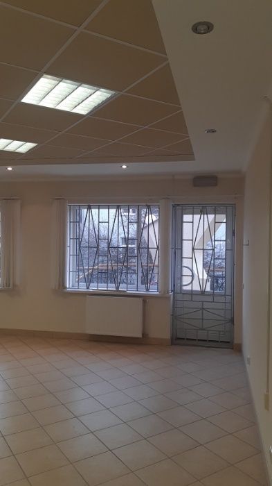 Здам в оренду приміщення офісного/комерційного призначення у Мукачеві