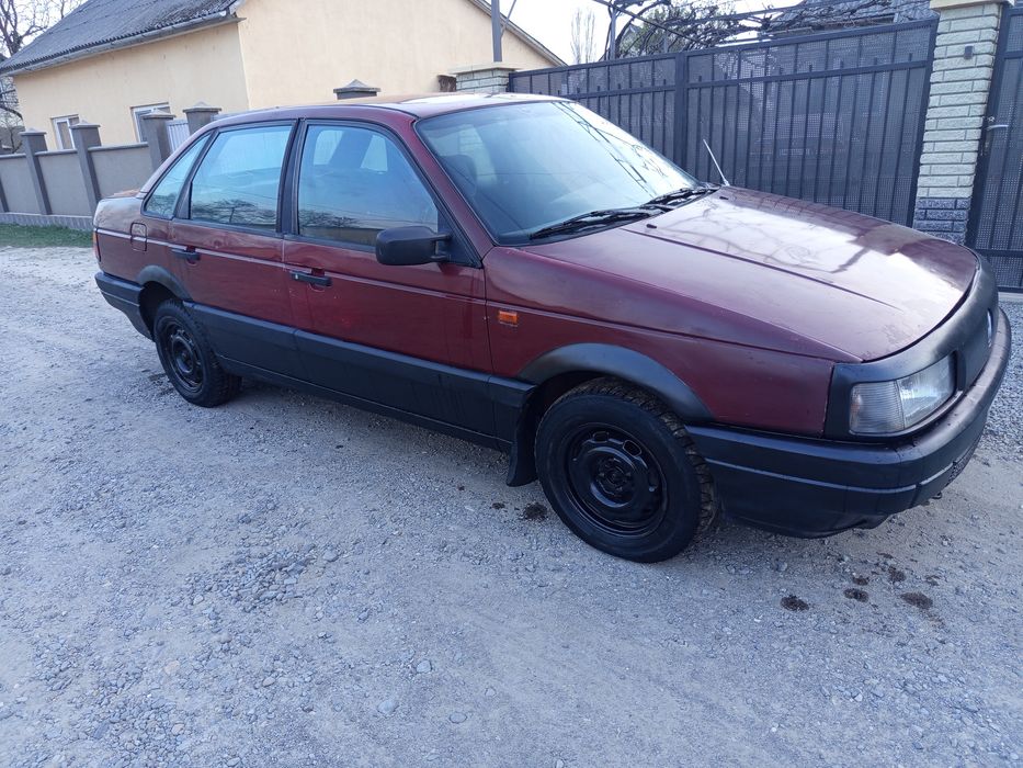 Volkswagen Passat b3 1.6 benz.