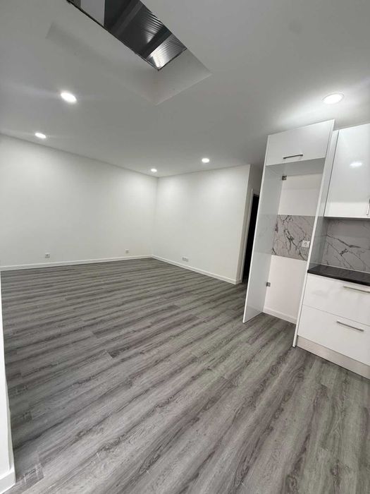MORADIA V2 REMODELADA com sótão terraço e jardim
