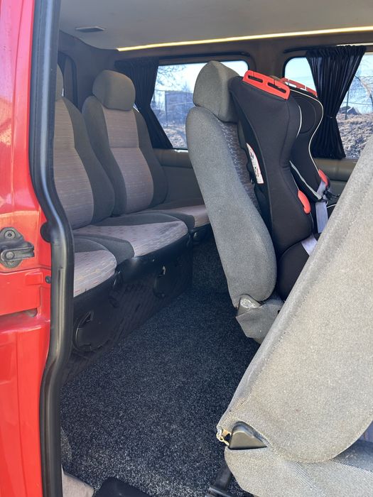 Продам авто VOLKSWAGEN T5 пасажир