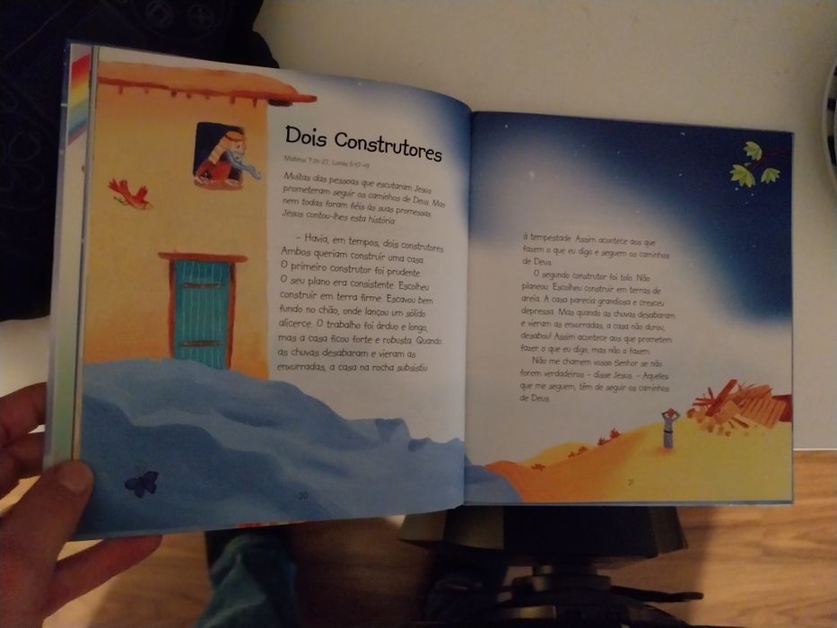 2 livros "A minha Bíblia em histórias"