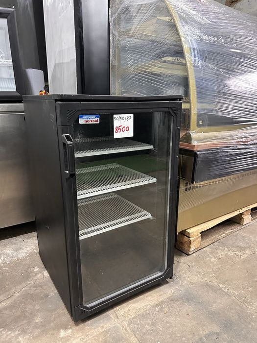 Барный холодильник Узкий холодильник витрина Умка Куб