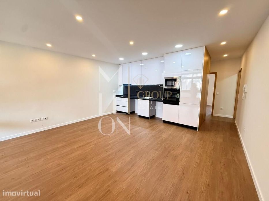 Apartamento T2 Totalmente Renovado