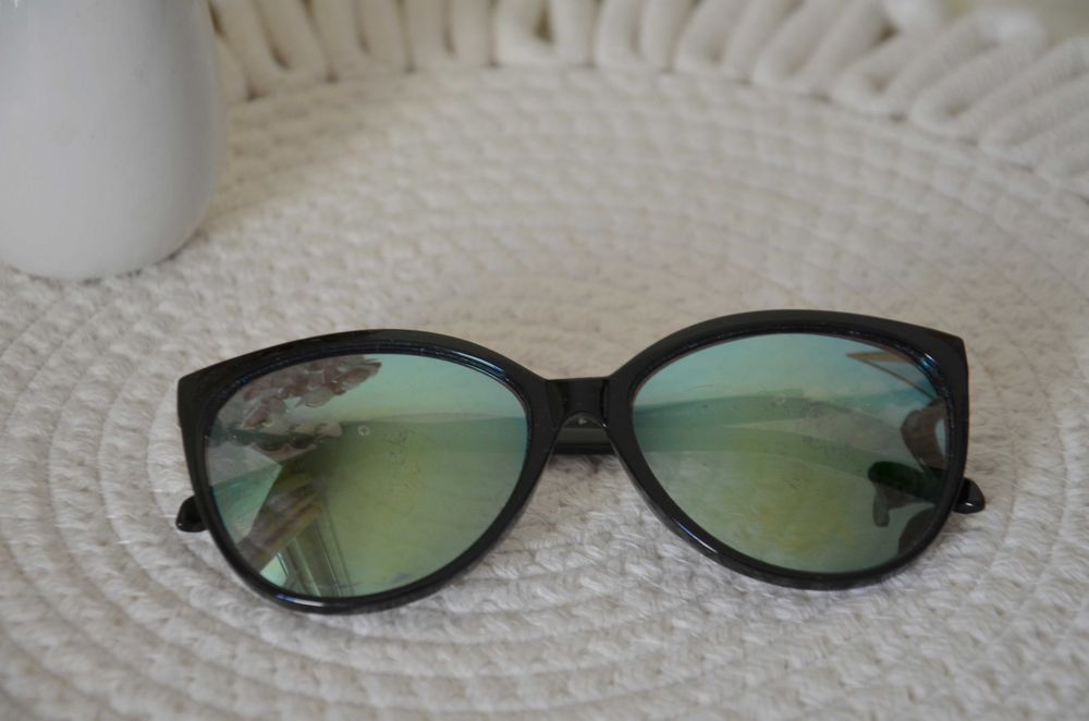 Okulary przeciwsłoneczne damskie czarne,cyrkonie,lustrzanki