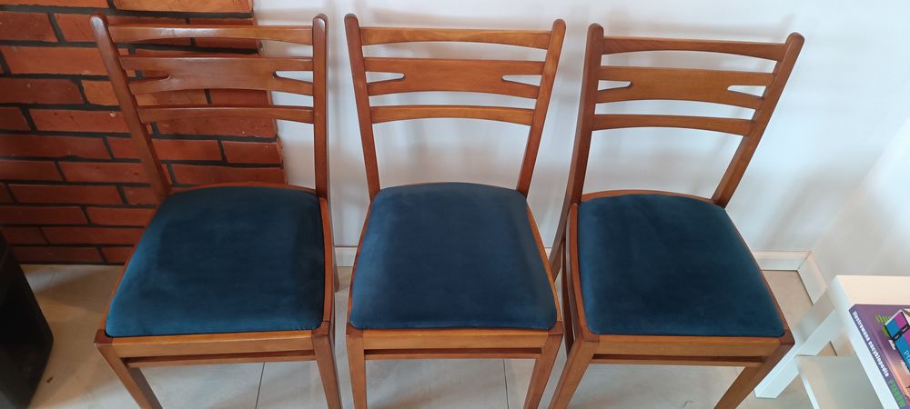 Krzesła Prl niebieski