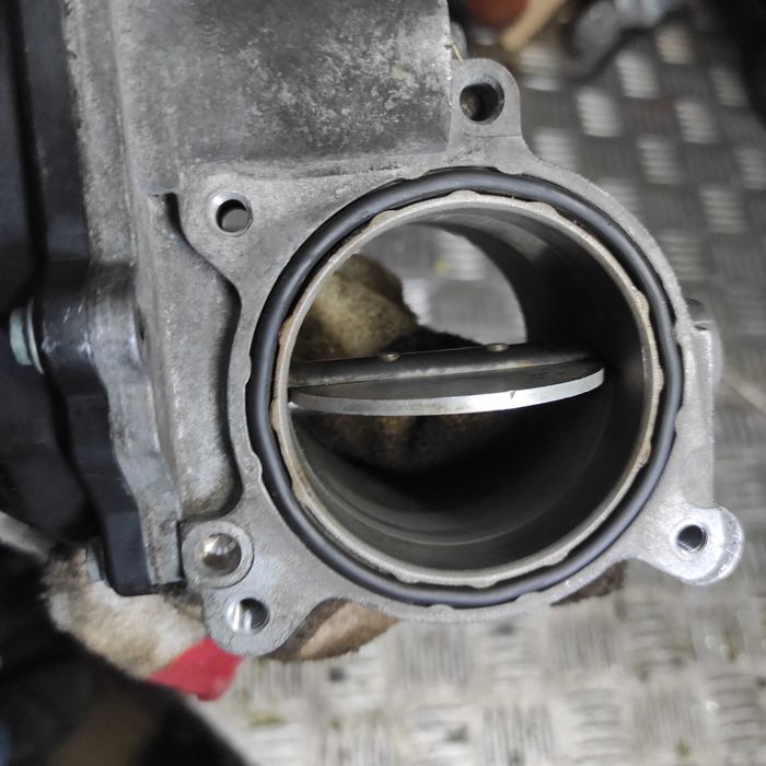 Przepustnica Audi A6 C6 3,0 TDI 059,145,950A