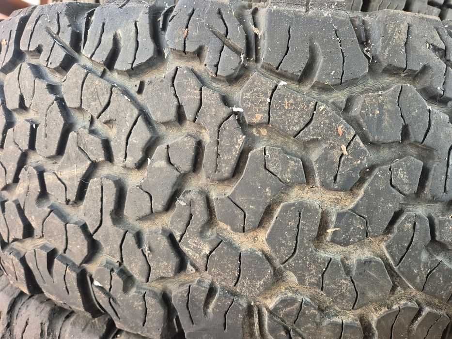 4 Bfgoodrich AT 235/85 R16