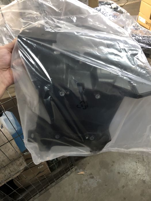 Кріплення для розетки ZOE рестайл 2019-2023 ОРИГІНАЛ 296561900r